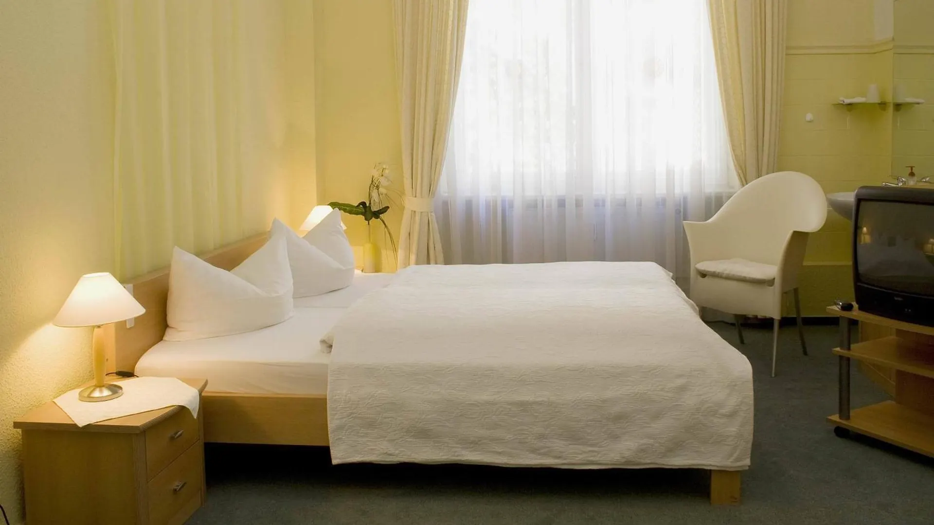 Hotel Pension Senta Berlín Pensión