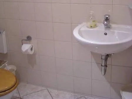 Hotel Pension Senta Berlín 2*,