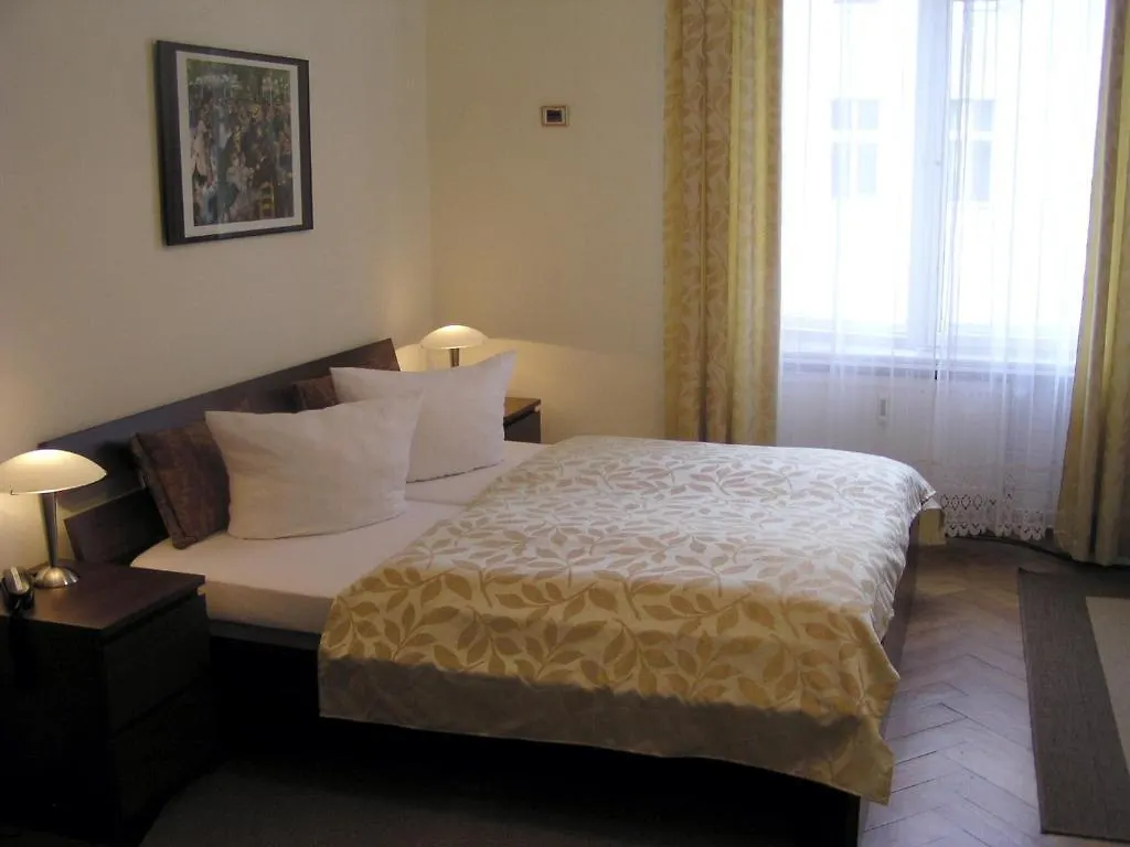 Hotel Pension Senta Berlin